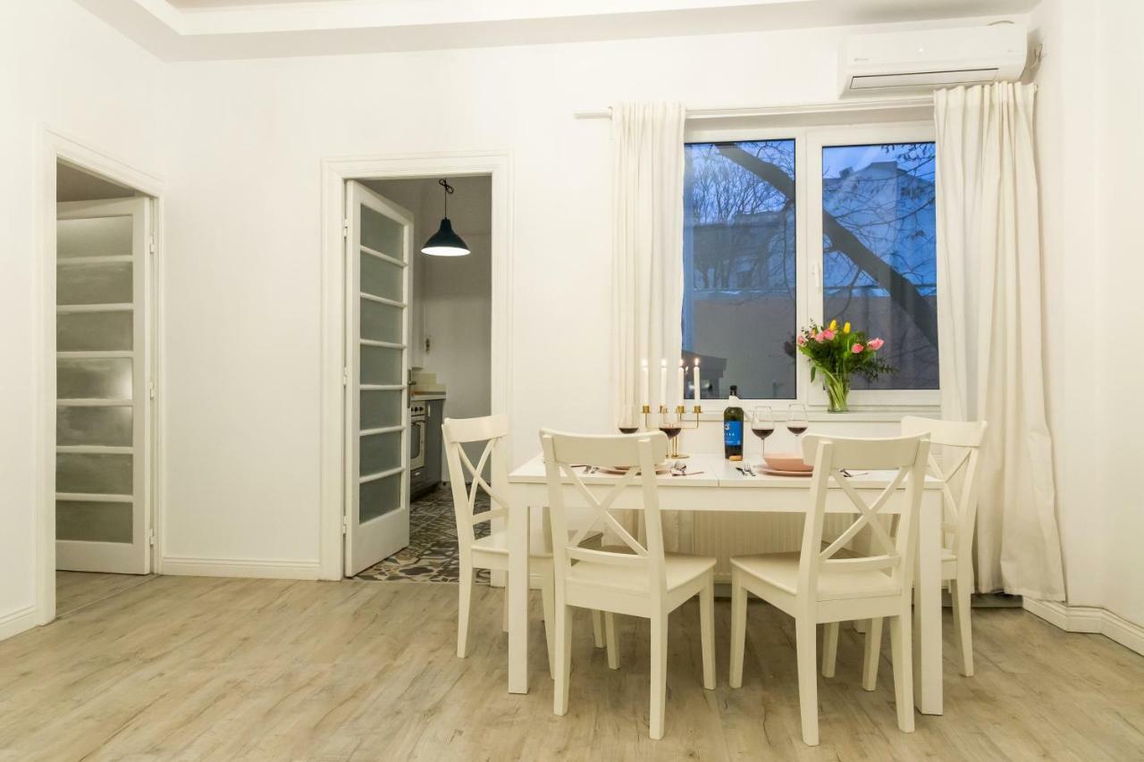 White Nights Of Old Town Bucharest Apartamento Exterior foto